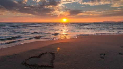 Best Beach Quotes and Beach Captions for Instagram …