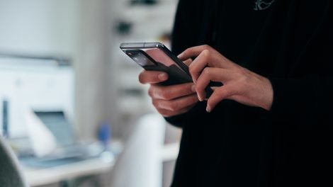 enter cell number read texts free without installing on target phone