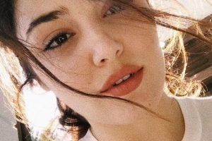 Hande Erçel Turkish actress