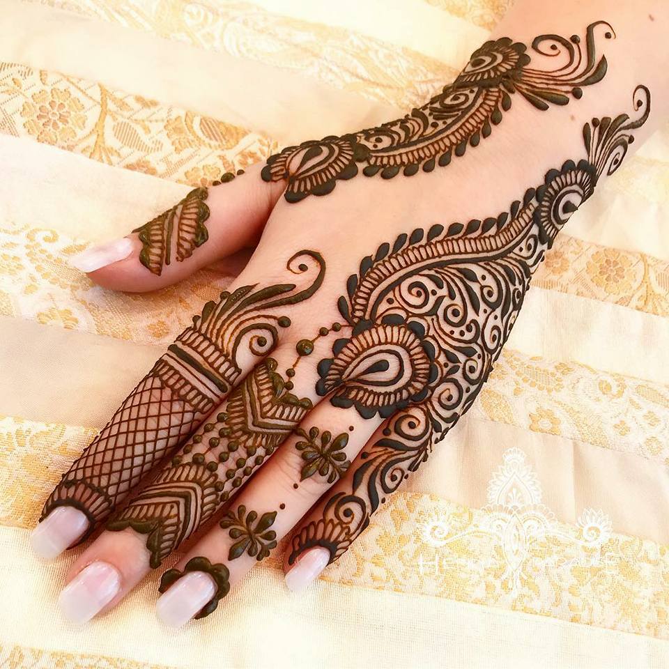 Lustrous Eid Mehndi Designs