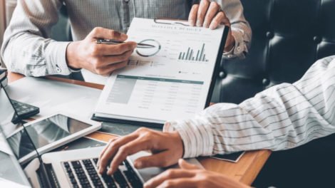What Are the Benefits of Working With a Business Financing Consultant for Your Funding Needs?