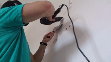 how to remove double sided tape from wall
