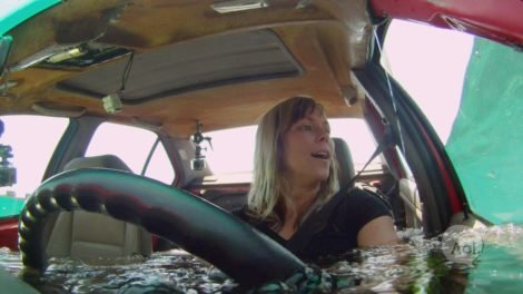 my dream about escaping a sinking car
