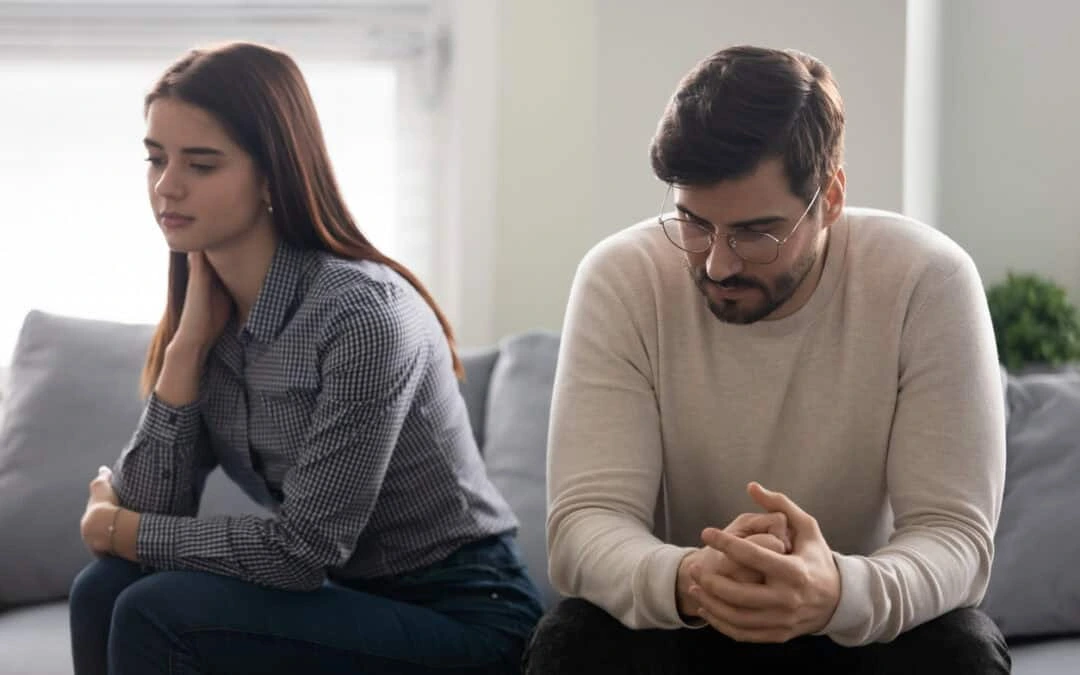 15 Clear Signs of Resentment in a Relationship