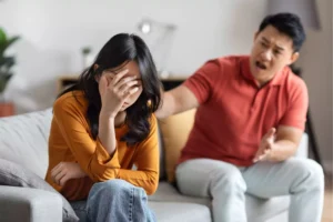 15 Signs of Emotional Abuse in Marriage & How to Recognize Them