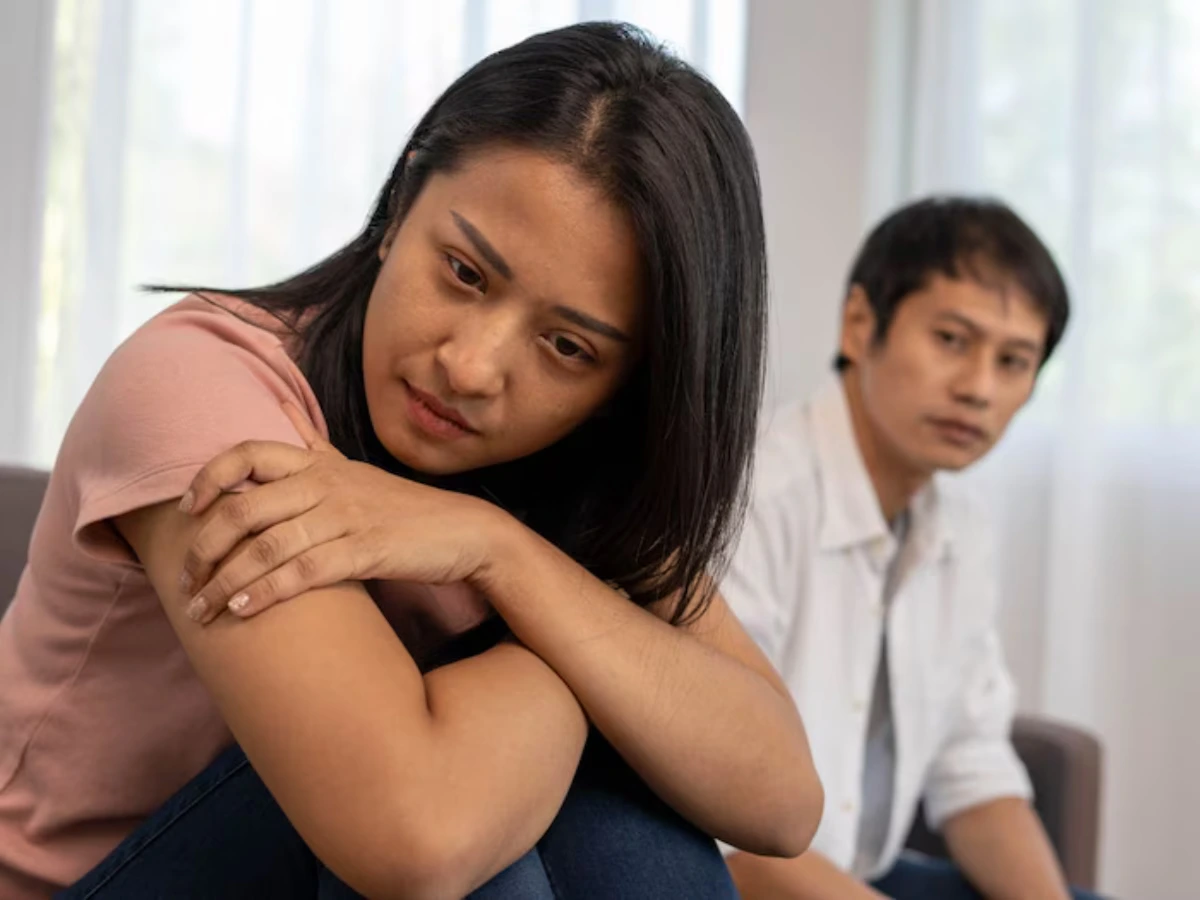17 Signs of Feeling Trapped in a Relationship
