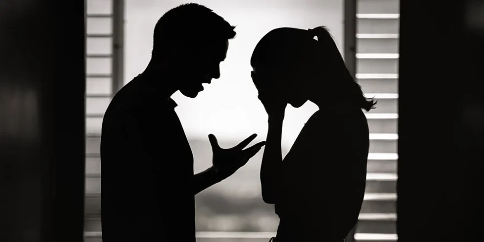 Toxic Teenage Relationships: Signs, Red Flags, and How to Break Free Safely