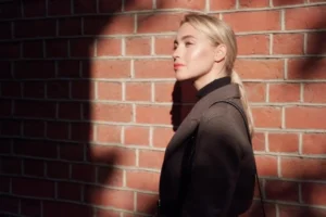 16 Elegant Feminine Lifestyle Habits to Level Up: A Gentle Glow-Up, Not a Hard Reset