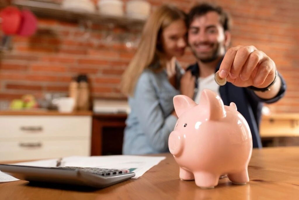 18 Frugal Lifestyle Hacks To Save Money Every Month