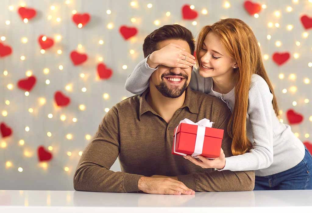 7 Valentine’s Gifts for Boyfriend That Make a Real Impression