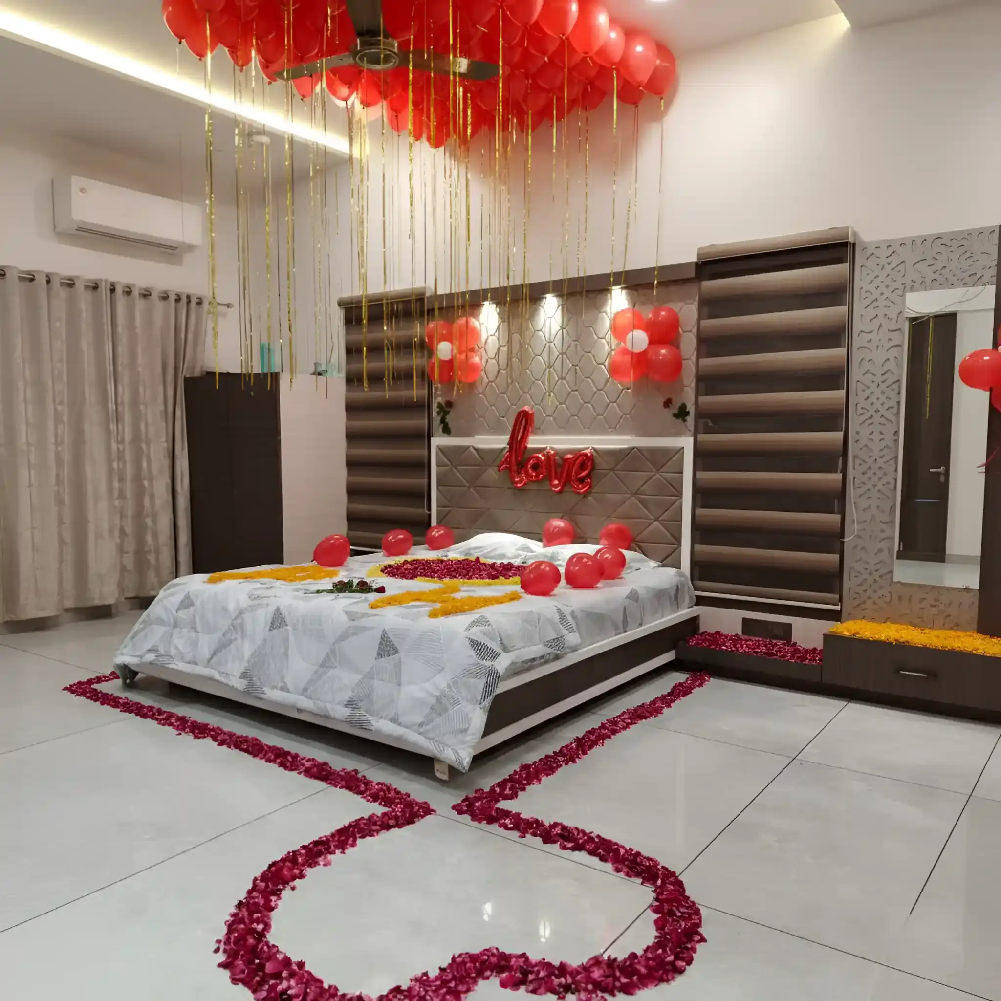 Best Romantic Room Decor Ideas For Anniversary Night