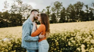 15 Painful Signs Your Husband Doesn't Love You