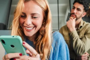 Signs You and Your Ex Are Still in Love