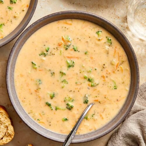 Instant Pot Broccoli Cheddar Soup