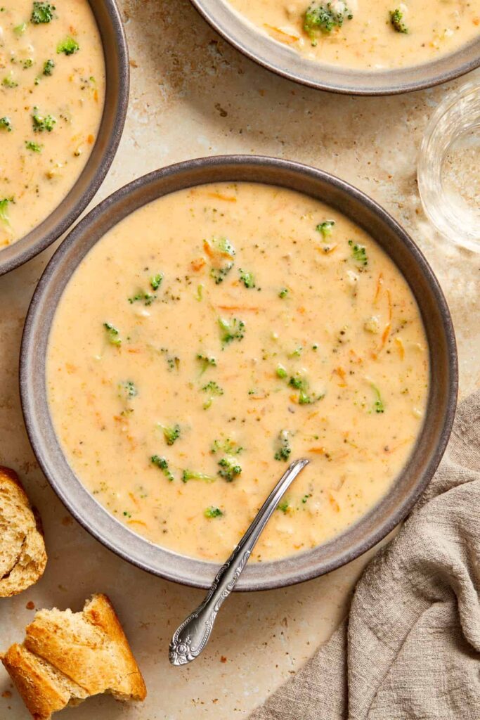 Instant Pot Broccoli Cheddar Soup