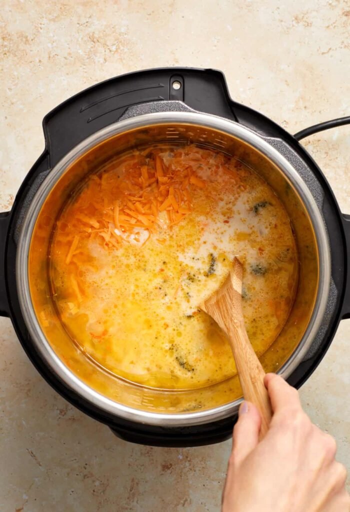 Instant Pot Broccoli Cheddar Soup
