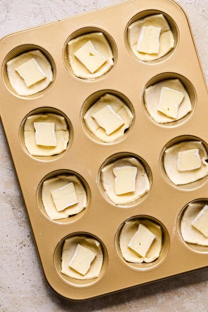 Puff Pastry Brie Bites
