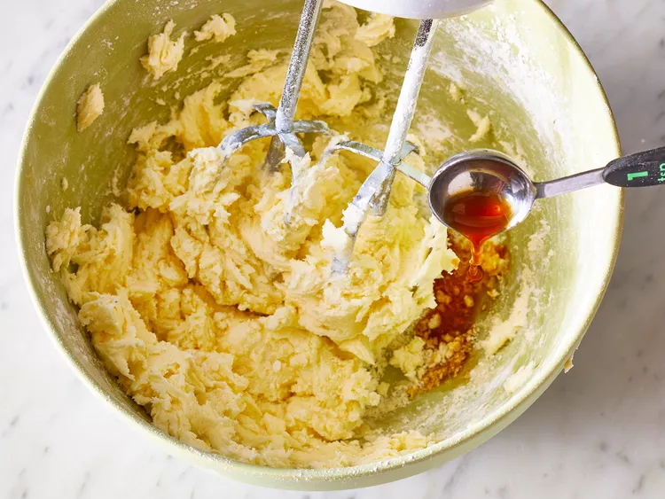 Quick and Almost-Professional Buttercream Icing