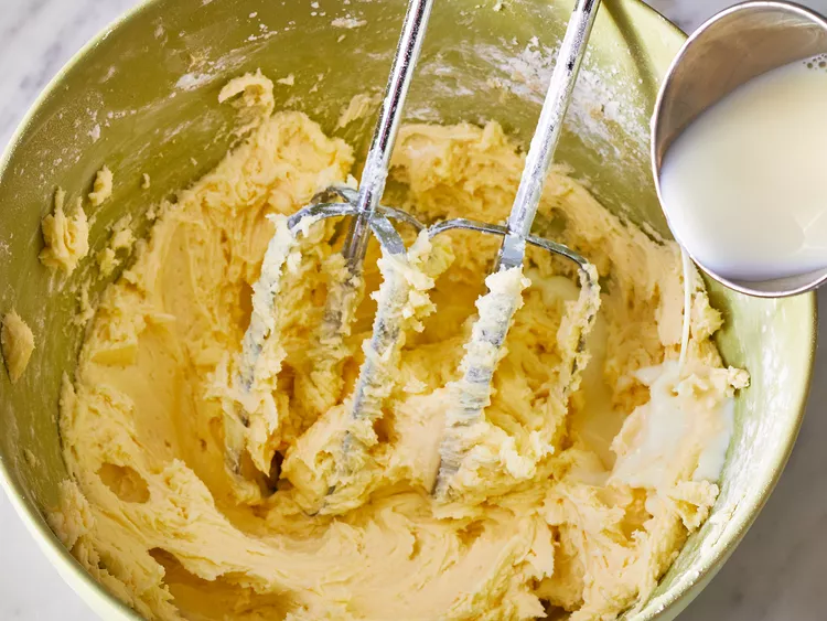 Quick and Almost-Professional Buttercream Icing