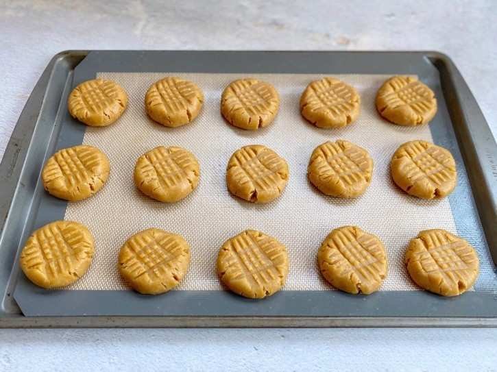 Cake Mix Peanut Butter Cookies