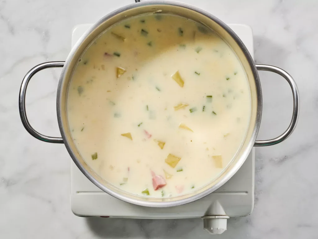 Delicious Ham and Potato Soup