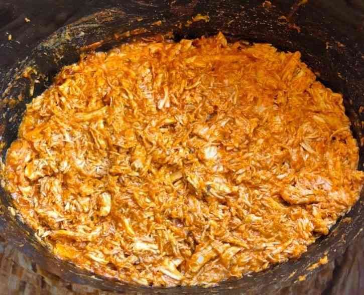 Easy Crockpot Shredded Buffalo Chicken Sandwiches