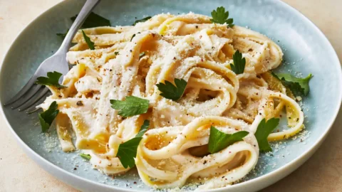 Quick and Easy Alfredo Sauce