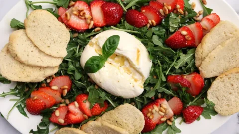 Strawberry Burrata Salad