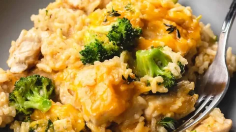 Cheesy Broccoli Chicken and Rice Casserole
