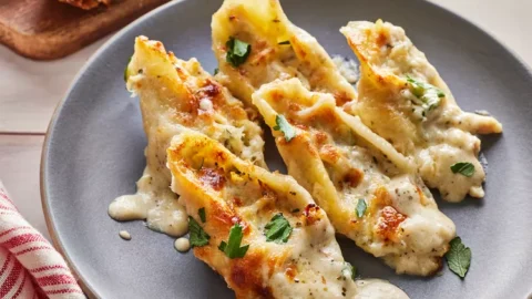 Chicken Alfredo Stuffed Shells