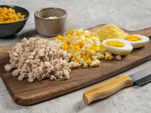 Easy Chicken Caesar Pasta Salad