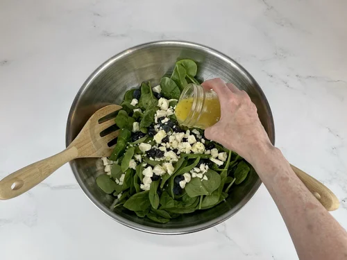 Easy Spinach Blueberry Salad