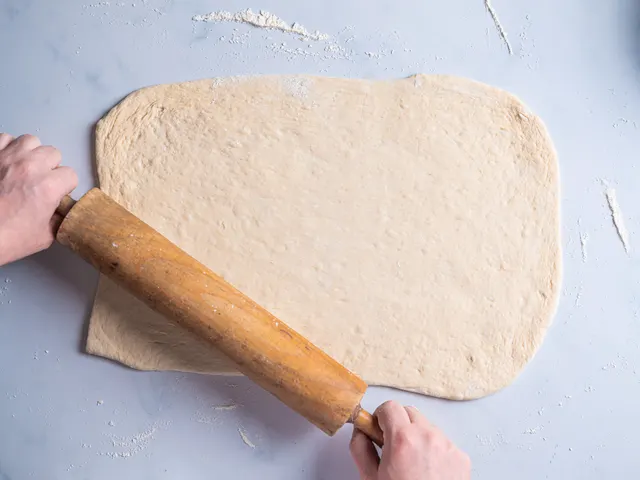 Easy and Delicious Peach Blueberry Cream Cheese Pastry