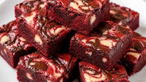 Easy and Delicious Red Velvet Fudge Brownies