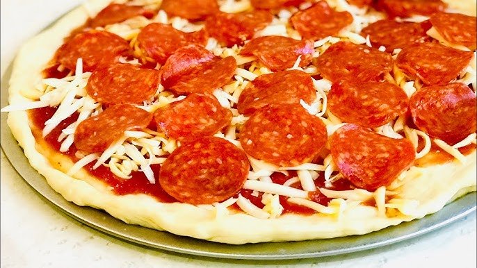 Cheesy Mini Pepperoni Pizza Rolls