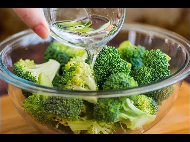 Cheesy and Delicious Crispy Broccoli and Cheese Balls