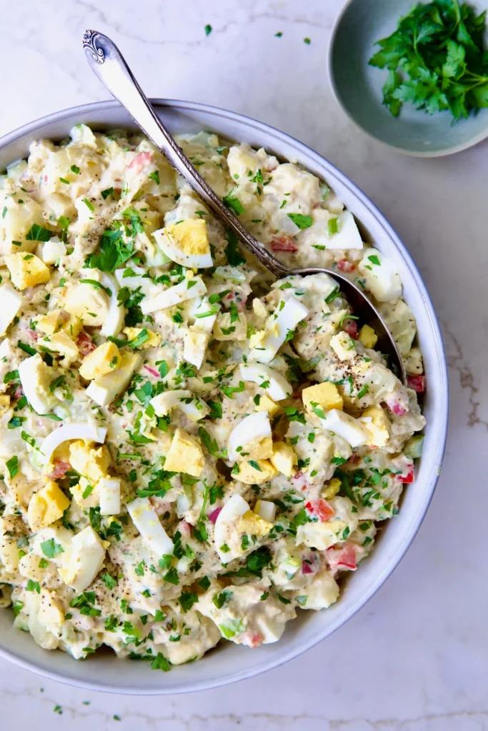 Creamy Amish Potato Salad – Easy and Delicious
