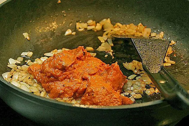 Creamy Red Pesto Chicken