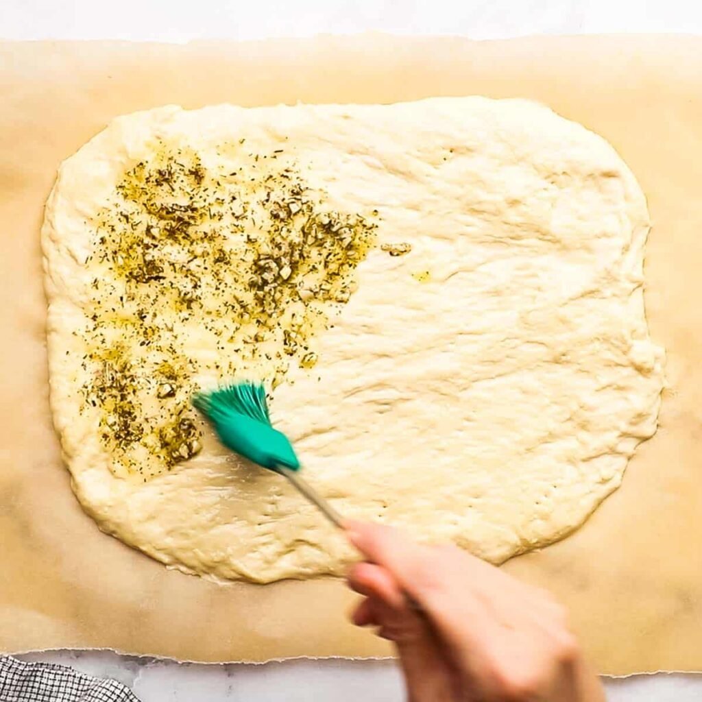 Easy Cheesy Garlic Breadsticks – Soft and Cheesy