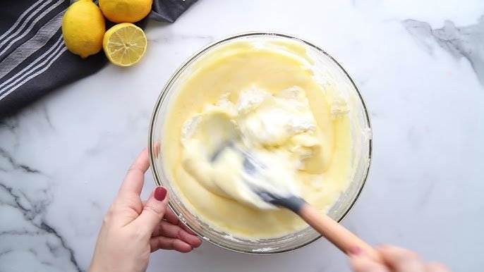 Easy Lemon Cream Roll Cake