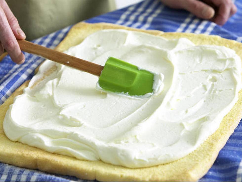 Easy Lemon Cream Roll Cake
