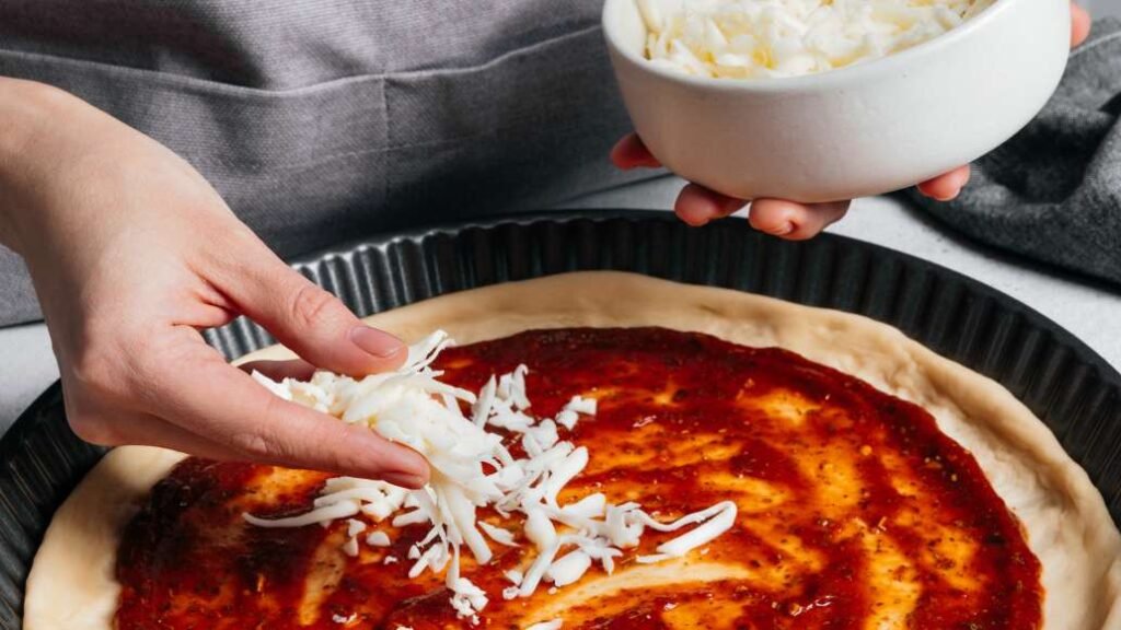 Easy and Crispy Cheesy Pizza Pockets