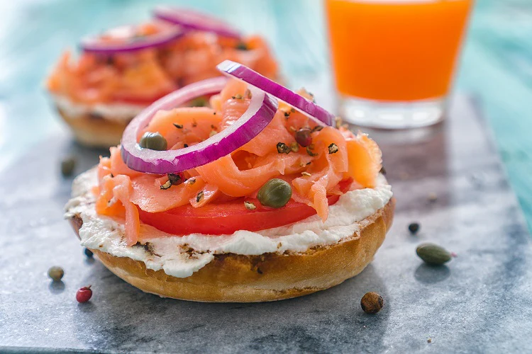 Easy and Delicious Smoked Salmon Bagels