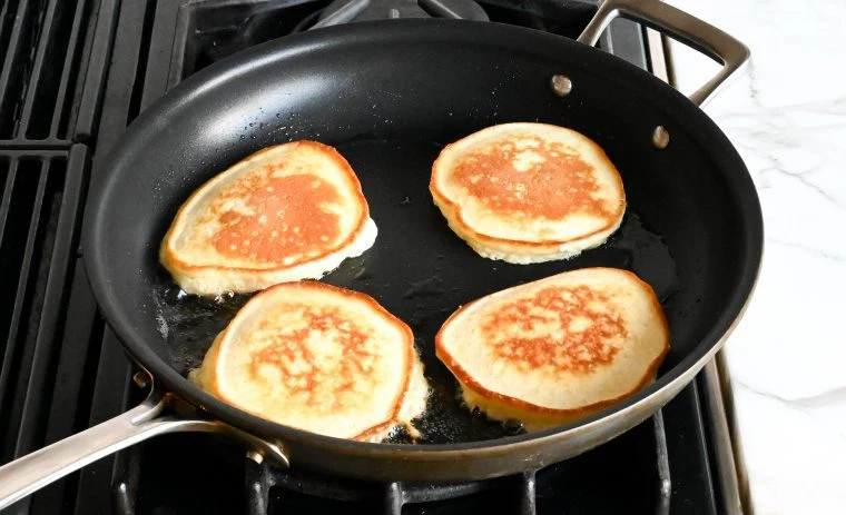 Easy and Healthy Low Calorie Pancakes