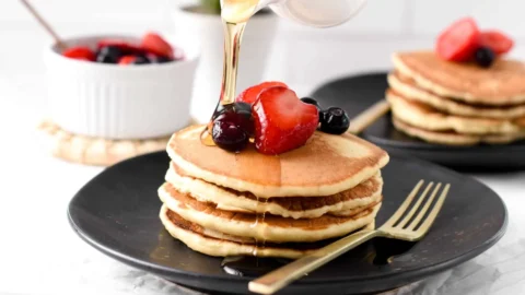 Easy and Healthy Low Calorie Pancakes