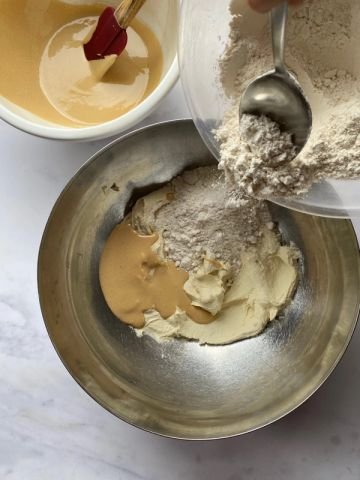Moist Honey Cake Recipe