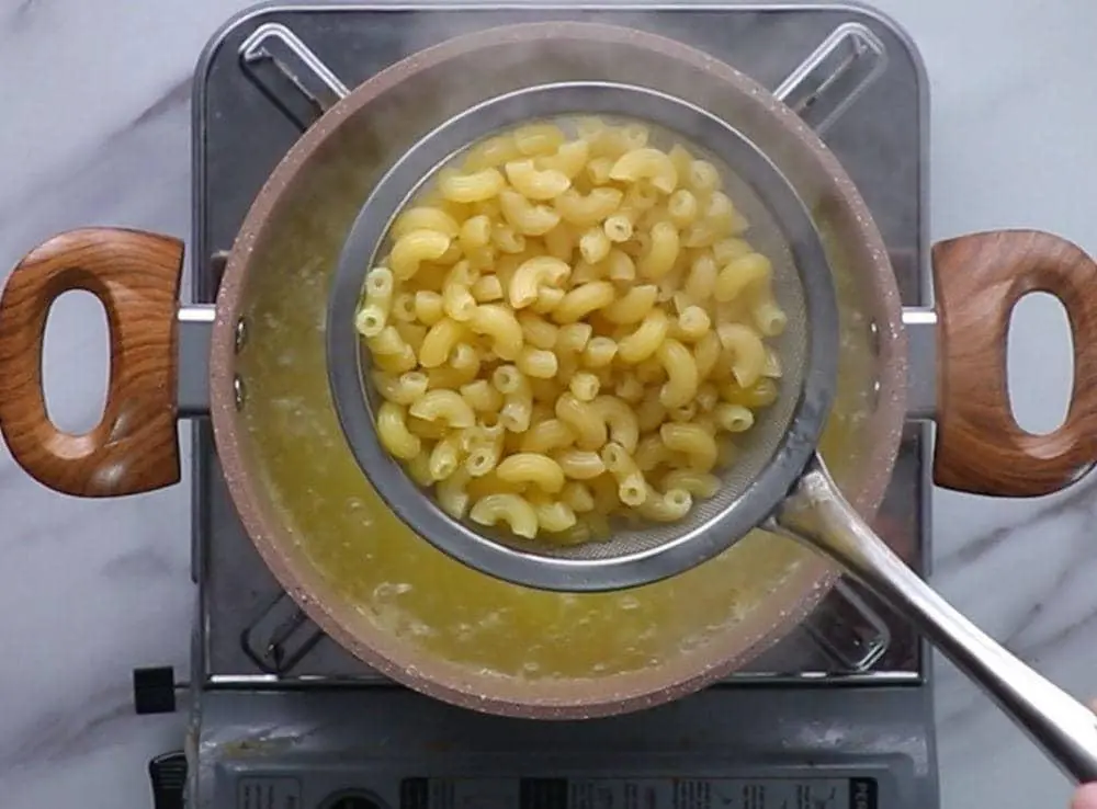 Creamy Macaroni and Cheese with Hidden Vegetables