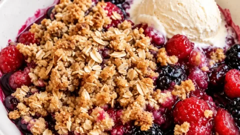 Mixed Berry Crisp – A Warm Treat For Warm Evenings