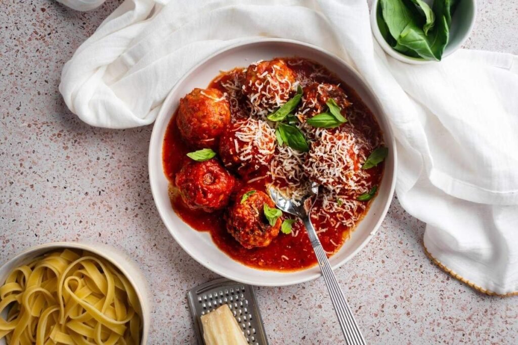 15. Crockpot Meatballs in Tomato Sauce-150kb