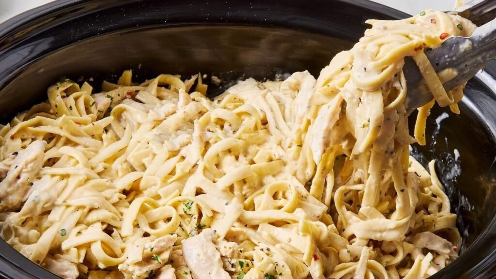25. Crockpot Creamy Chicken Alfredo-150kb